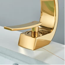 Torneira Banheiro Monocomando Pia Cuba Misturado Luxo T105d Dourado